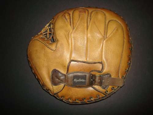 Wright & Ditson Lefty Catchers Back